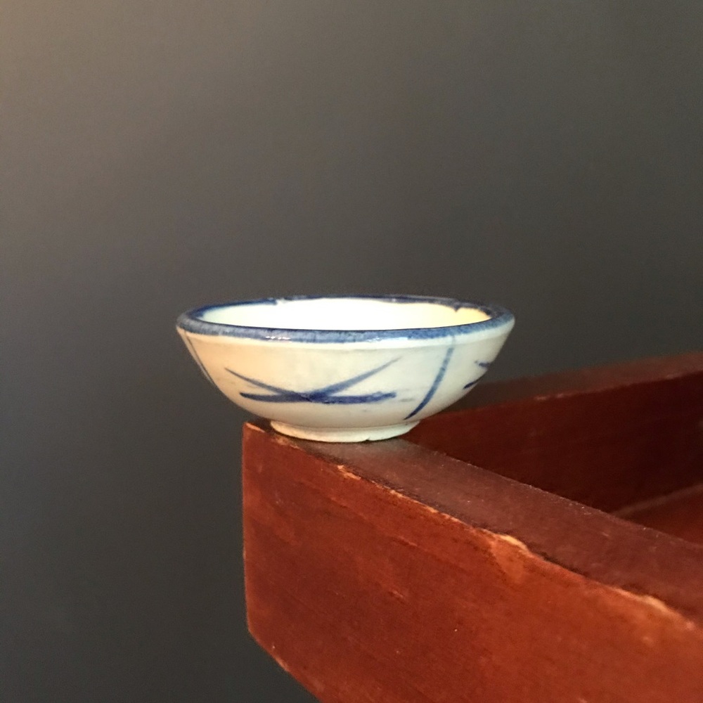 Asian sushi  dip bowl, approx 2.5” diameter